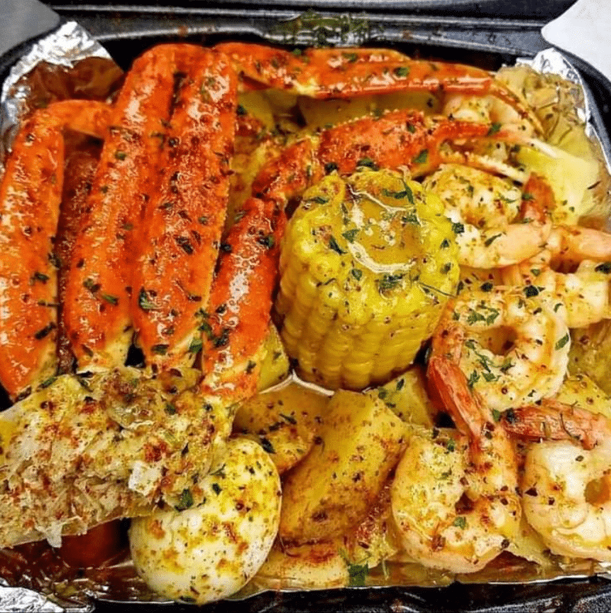 crab and shrimp lunch platter