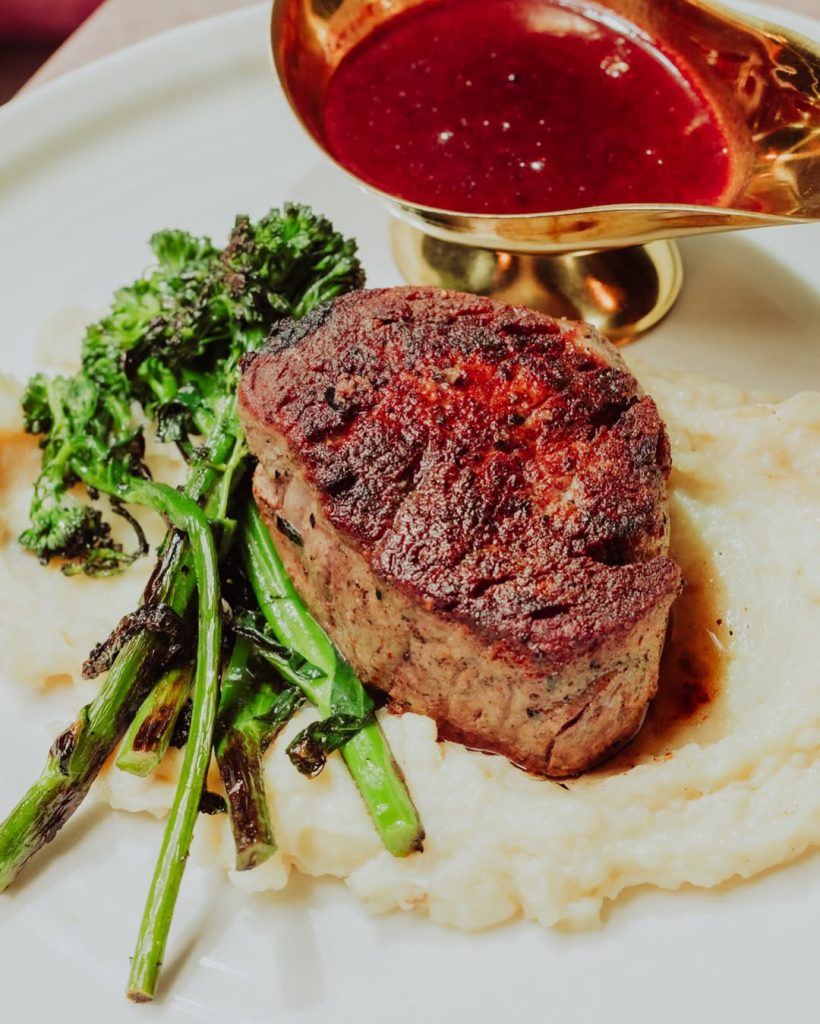 downloadgram.org 476891261 17888031732191456 7564056532252467088 n